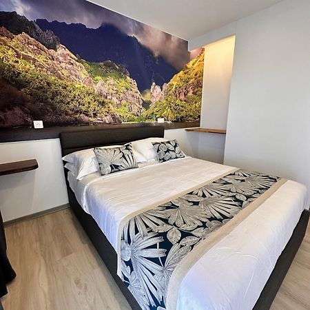 Ononui Lodge Airport, Ocean-View, Private Bathroom And Balcony, Free Wifi And Parking, On-Site Car Rental Faaa Exteriér fotografie