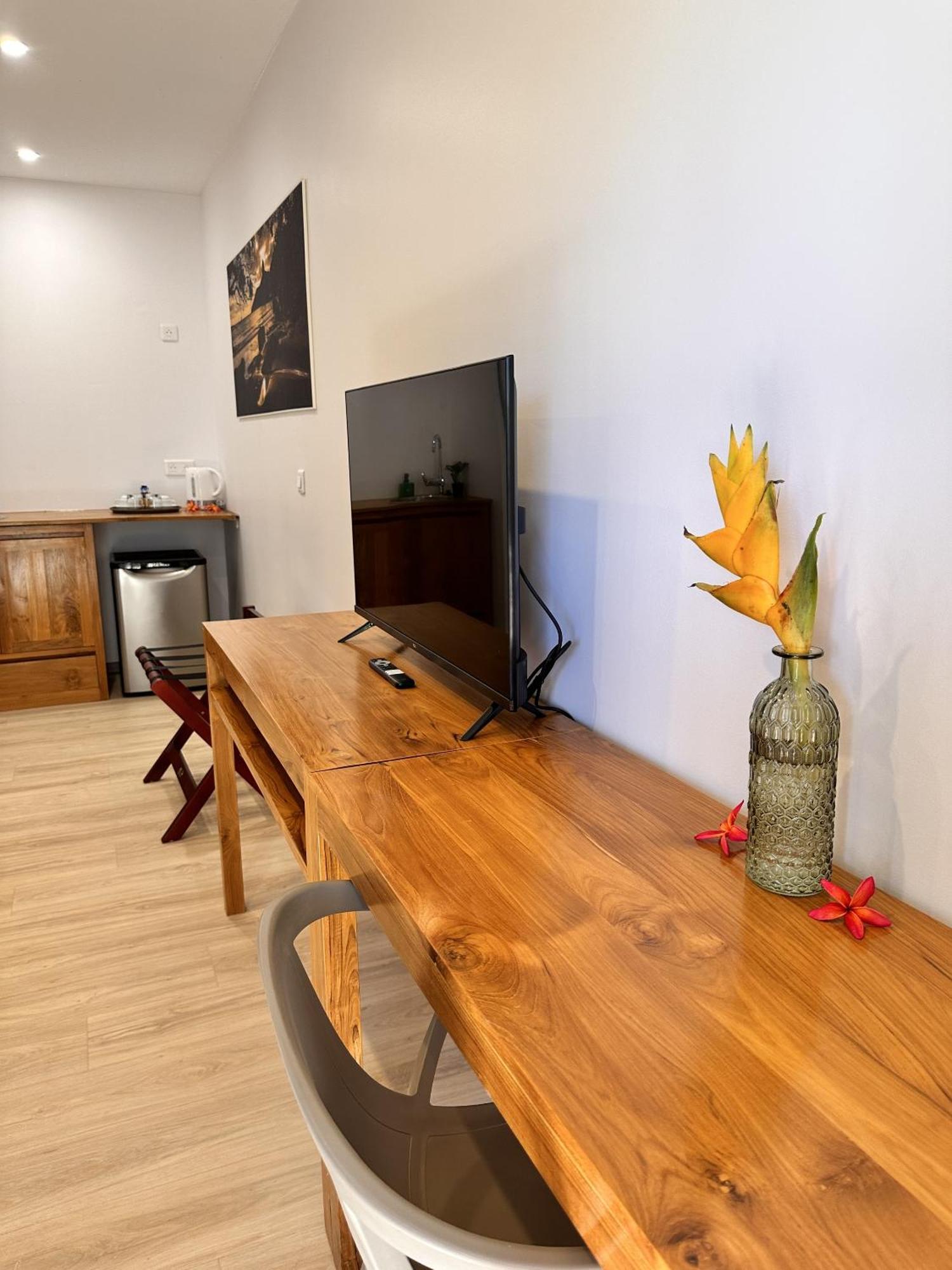 Ononui Lodge Airport, Ocean-View, Private Bathroom And Balcony, Free Wifi And Parking, On-Site Car Rental Faaa Exteriér fotografie