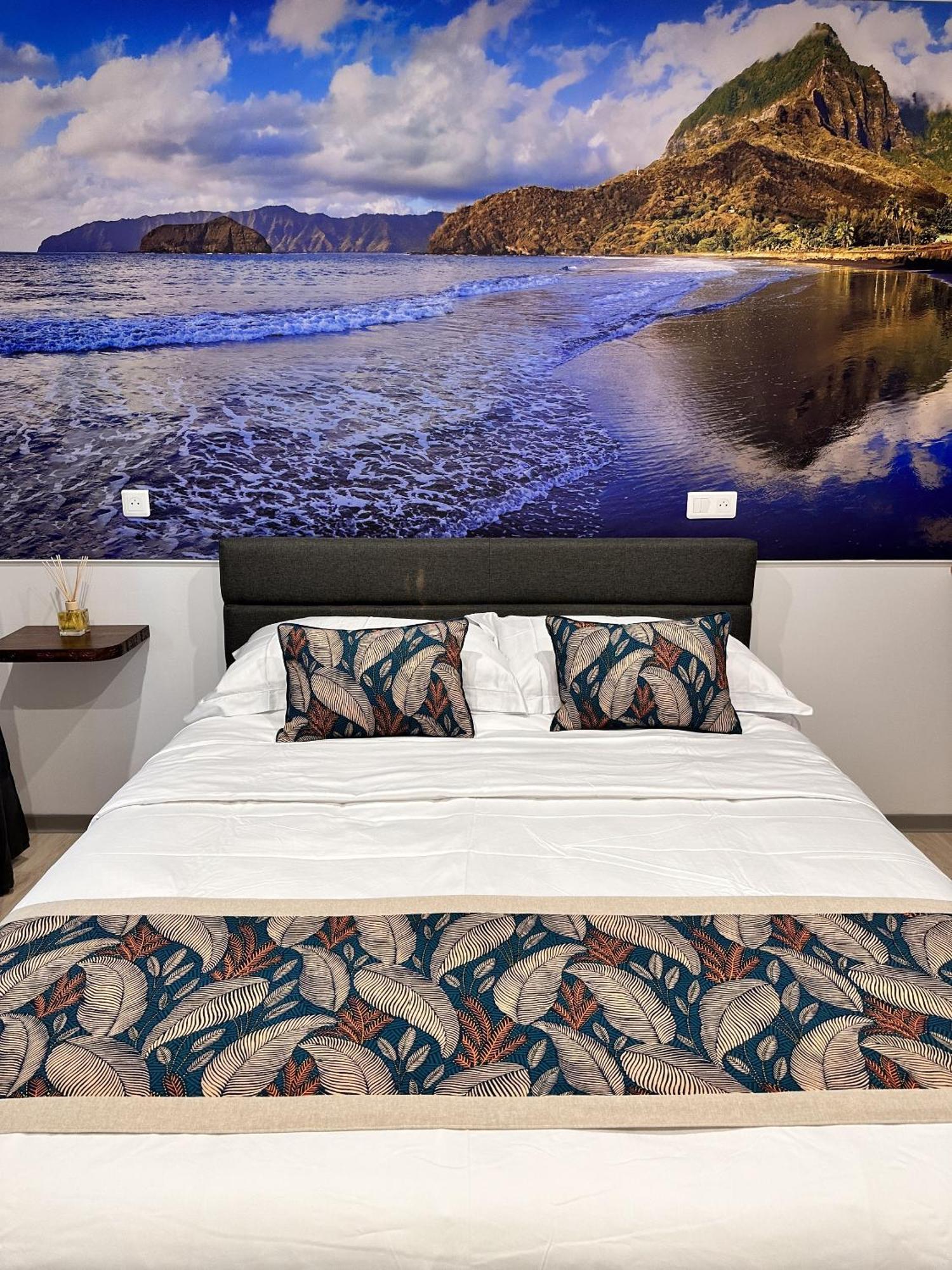 Ononui Lodge Airport, Ocean-View, Private Bathroom And Balcony, Free Wifi And Parking, On-Site Car Rental Faaa Exteriér fotografie