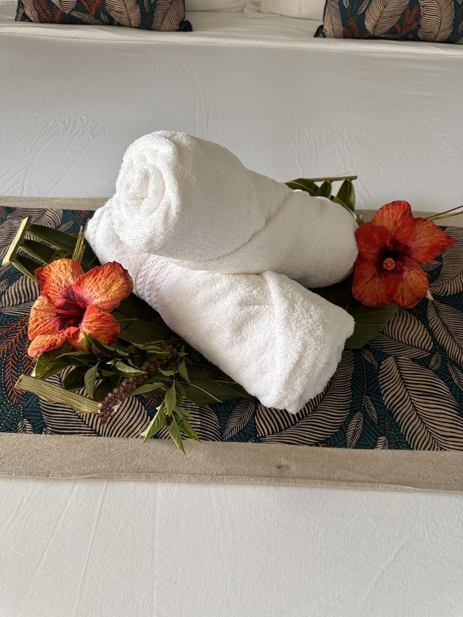 Ononui Lodge Airport, Ocean-View, Private Bathroom And Balcony, Free Wifi And Parking, On-Site Car Rental Faaa Exteriér fotografie