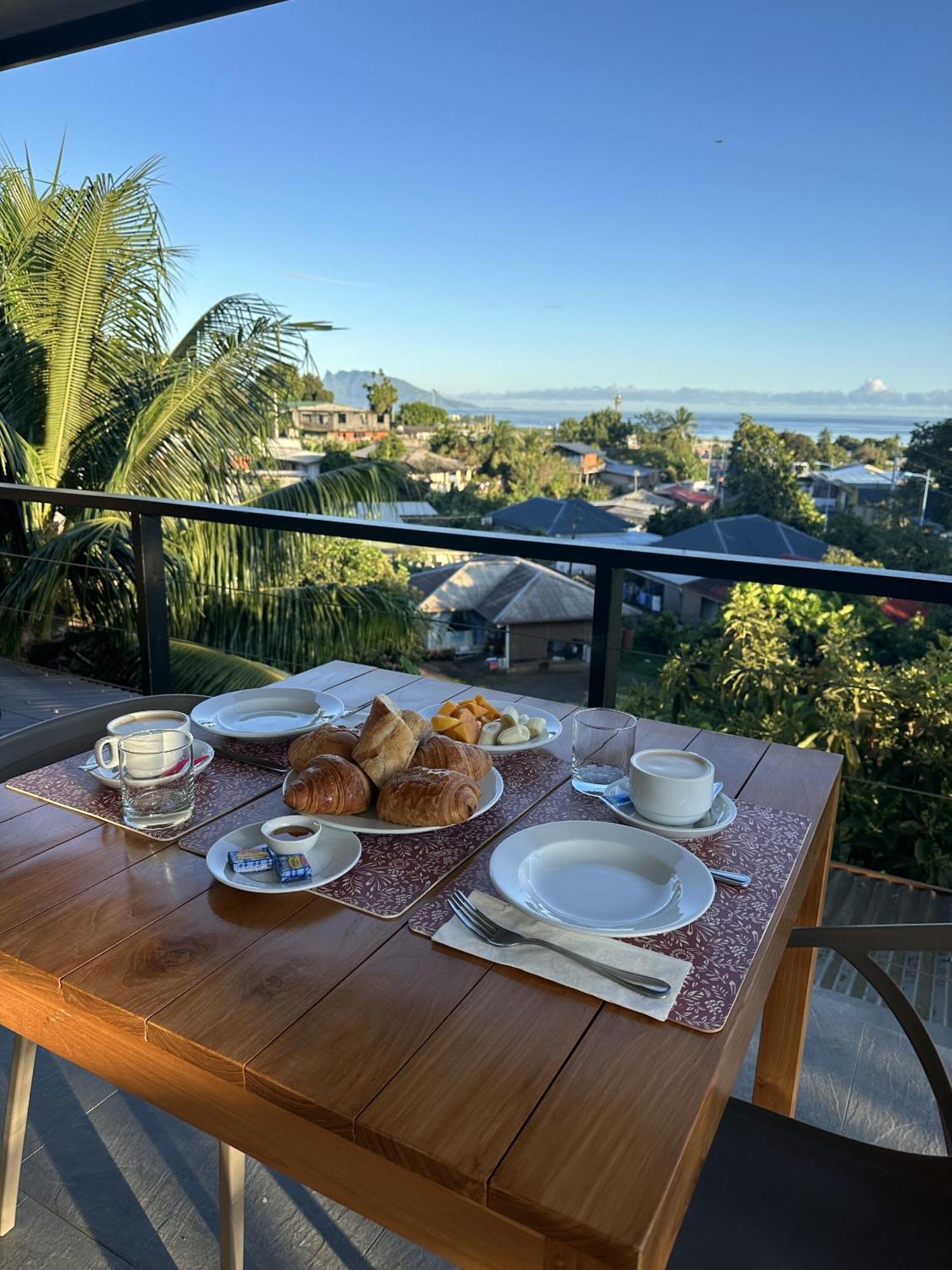 Ononui Lodge Airport, Ocean-View, Private Bathroom And Balcony, Free Wifi And Parking, On-Site Car Rental Faaa Exteriér fotografie