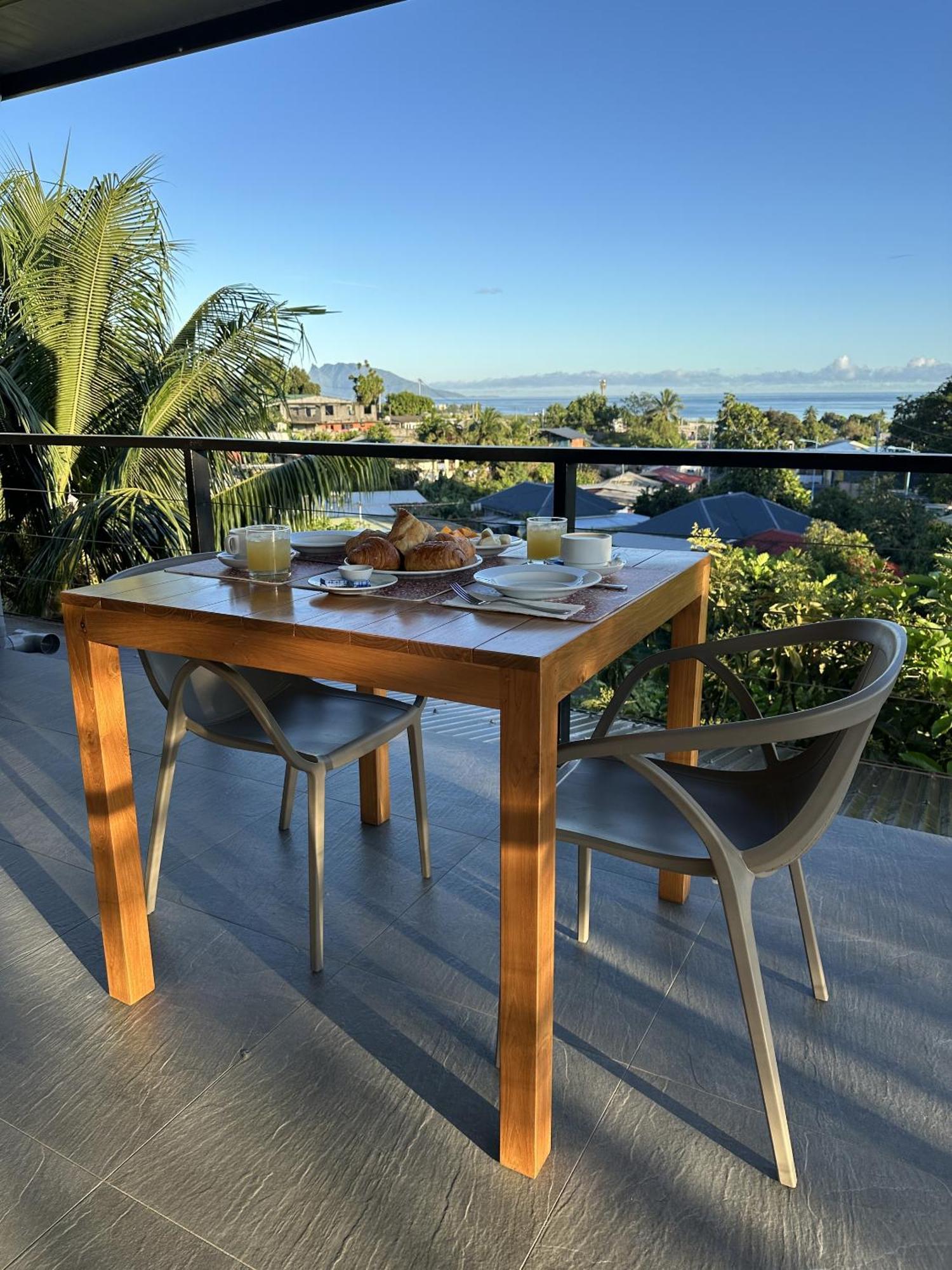 Ononui Lodge Airport, Ocean-View, Private Bathroom And Balcony, Free Wifi And Parking, On-Site Car Rental Faaa Exteriér fotografie