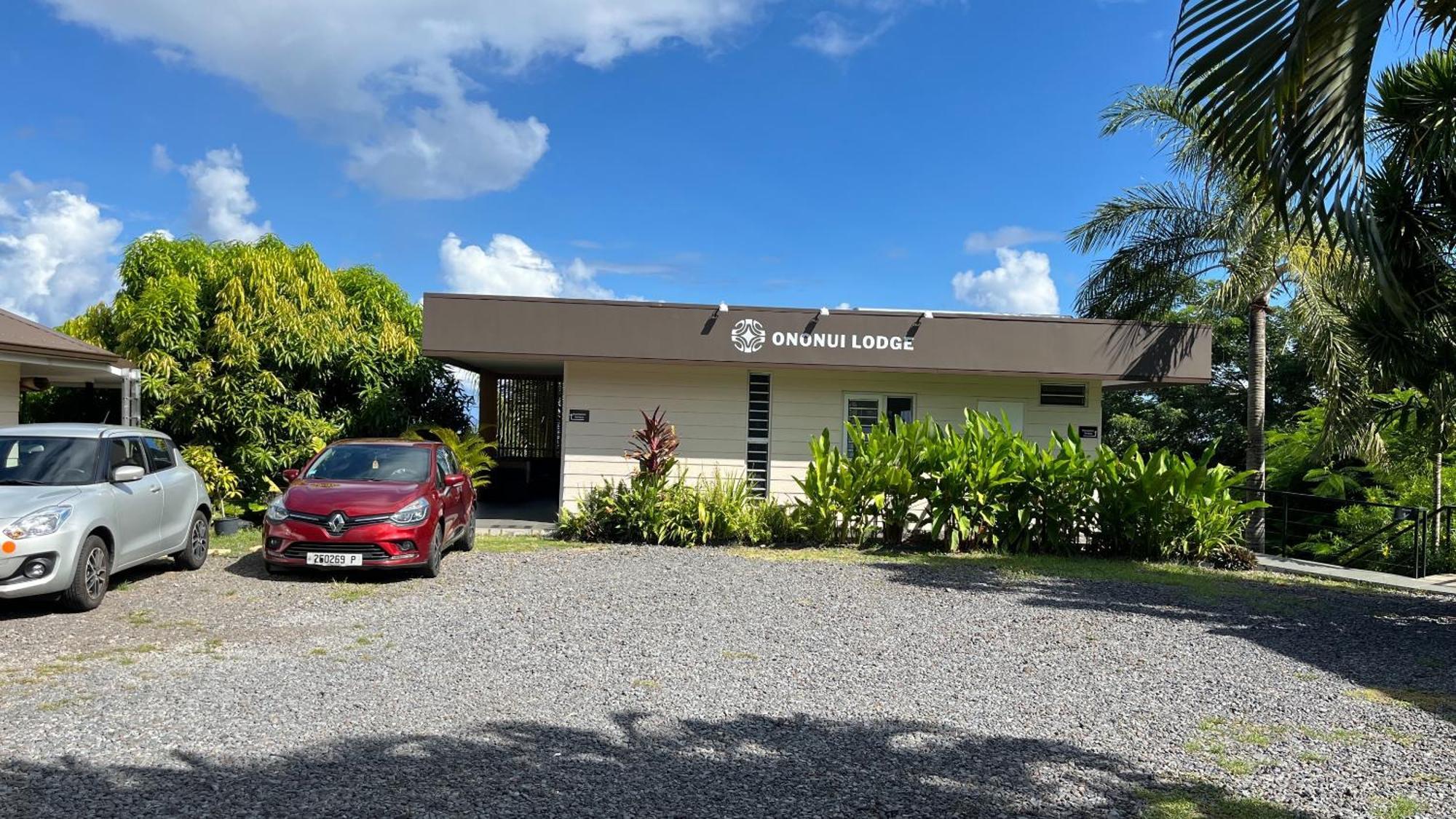 Ononui Lodge Airport, Ocean-View, Private Bathroom And Balcony, Free Wifi And Parking, On-Site Car Rental Faaa Exteriér fotografie